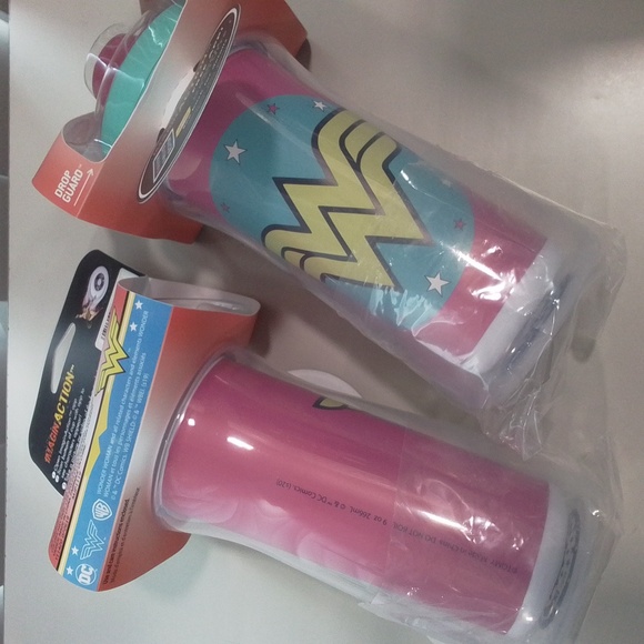 DC Superhero Girls Comic Wonder Woman Retro Insulated Sippy Cup 2 Pk NWT - Picture 5 of 13